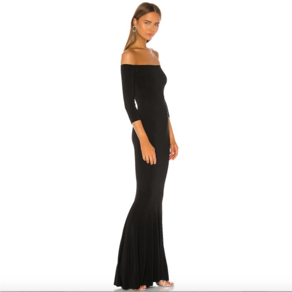 NWOT’s Norma Kamali Kamali Off Shoulder Fishtail Gown Size L